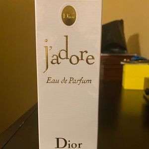 J’adore Dior Perfume